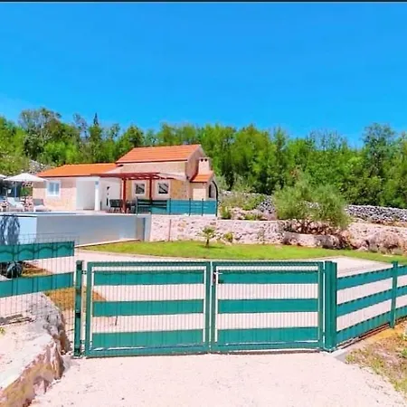 Villa Josip *